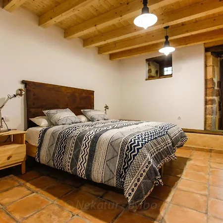 Izarrate Apartmán *